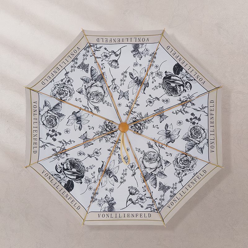 薔薇と蝶々柄の3段折りたたみ傘 （晴雨兼用傘）8本骨 二枚生地